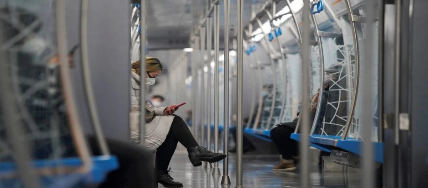 Κίνα: «Έφαγε πόρτα» από σούπερ μάρκετ επειδή δεν φορούσε μάσκα - Την πέταξαν έξω με τη βία (βίντεο)